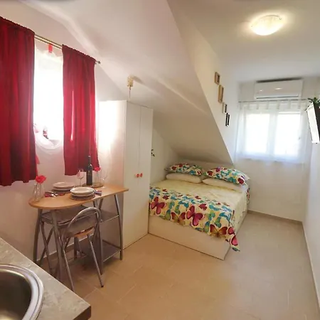 Clementina Sunrise דירה אורביץ